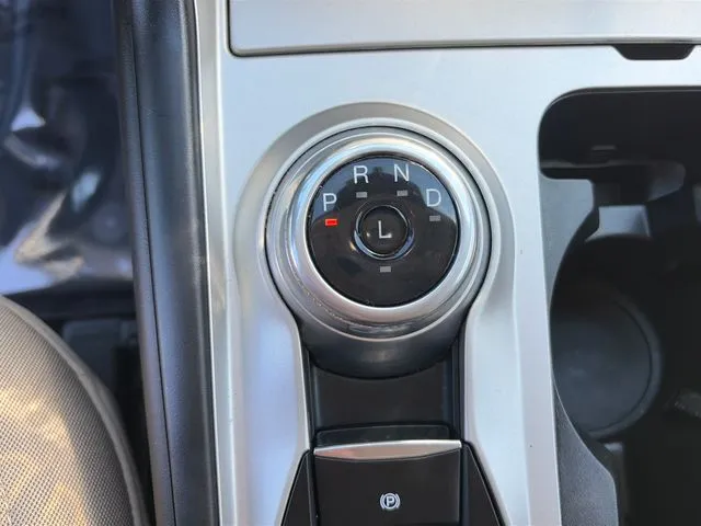 Ford Explorer photo 35