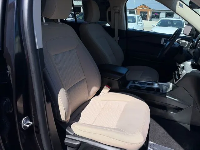 Ford Explorer photo 37