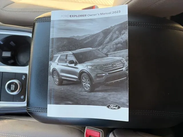 Ford Explorer photo 38