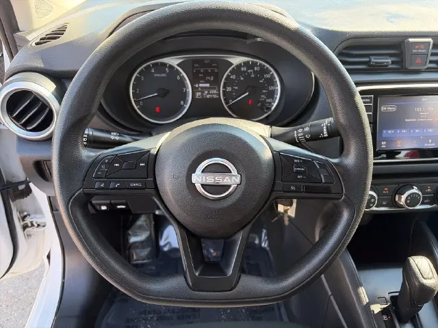 Nissan Versa photo 23