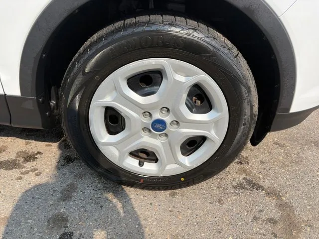 Ford Escape photo 13