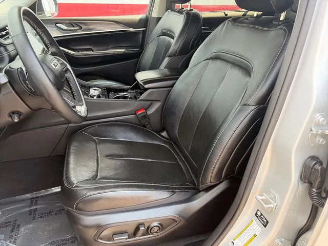 Jeep Grand Cherokee L photo 40
