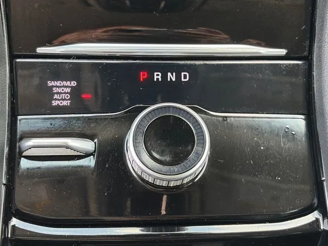 Jeep Grand Cherokee L photo 36