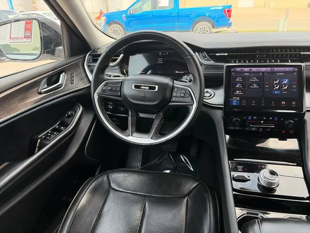 Jeep Grand Cherokee L photo 31