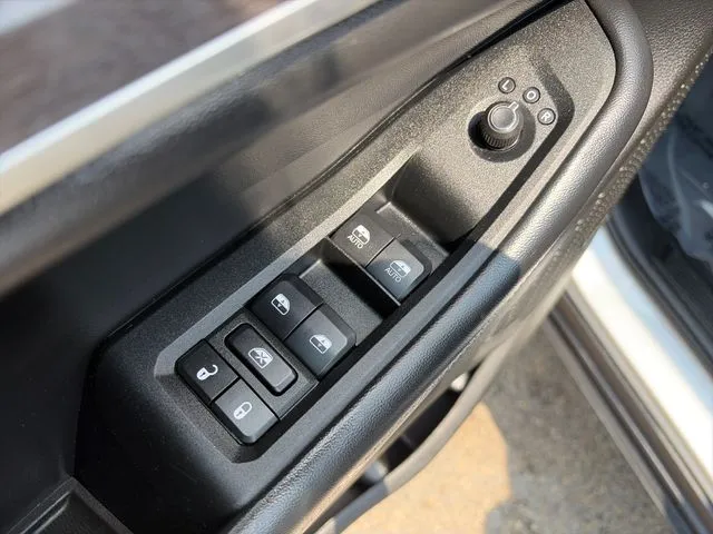 Jeep Grand Cherokee L photo 27