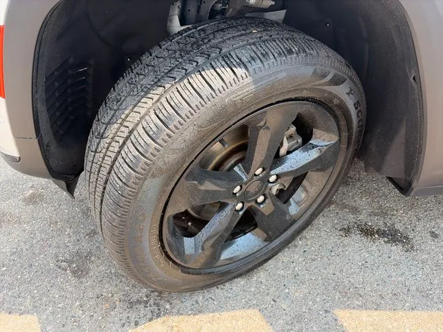 Jeep Grand Cherokee L photo 18