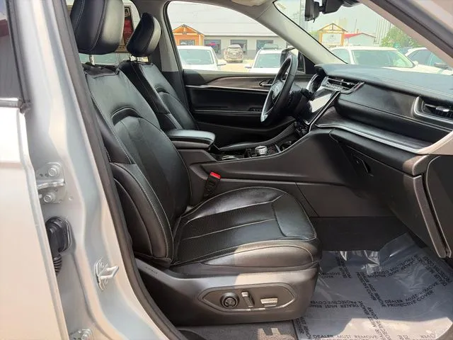 Jeep Grand Cherokee L photo 24