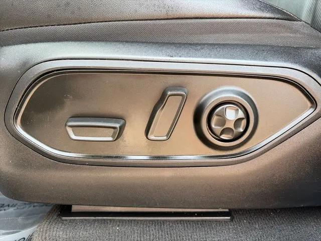 Jeep Grand Cherokee L photo 28