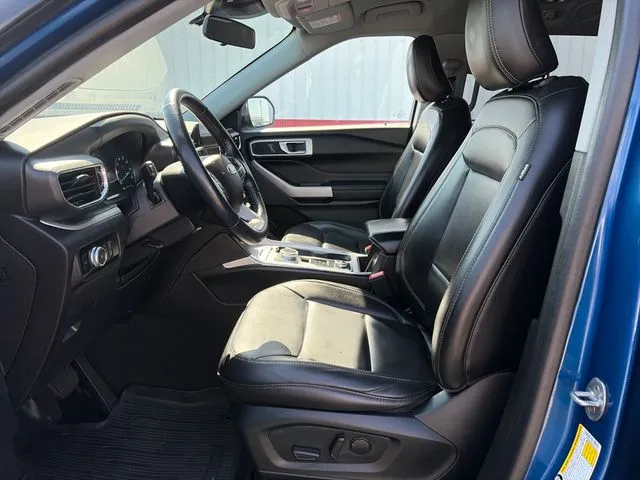 Ford Explorer photo 23