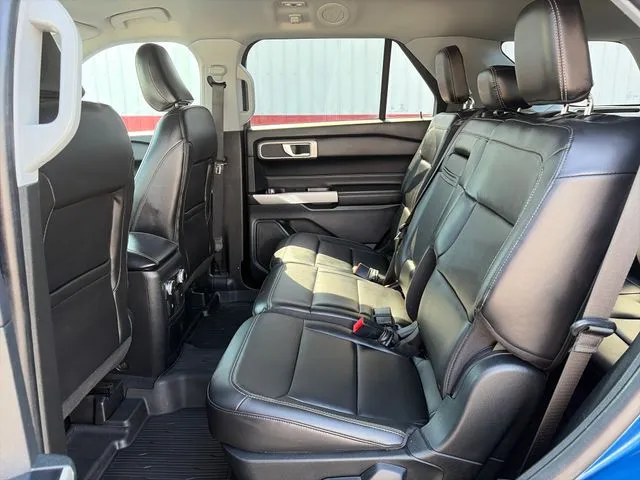Ford Explorer photo 41
