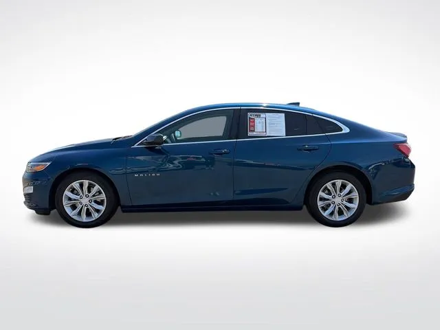 Chevrolet Malibu photo 3
