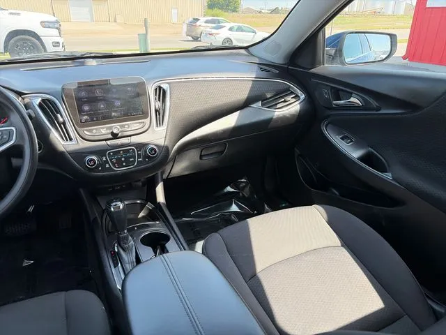 Chevrolet Malibu photo 33
