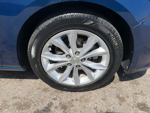 Chevrolet Malibu photo 14