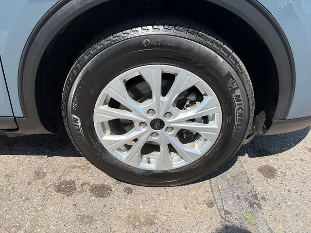 Ford Escape photo 13