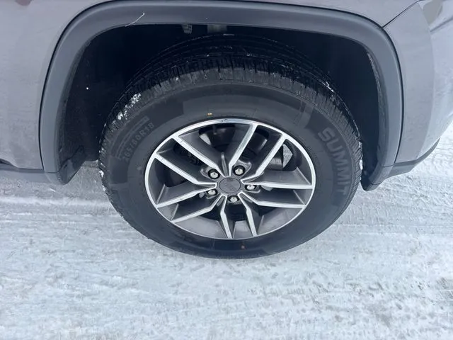 Jeep Grand Cherokee photo 14