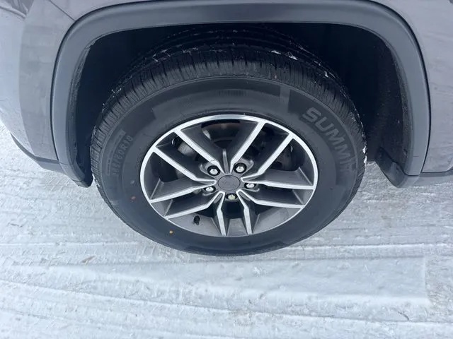 Jeep Grand Cherokee photo 12