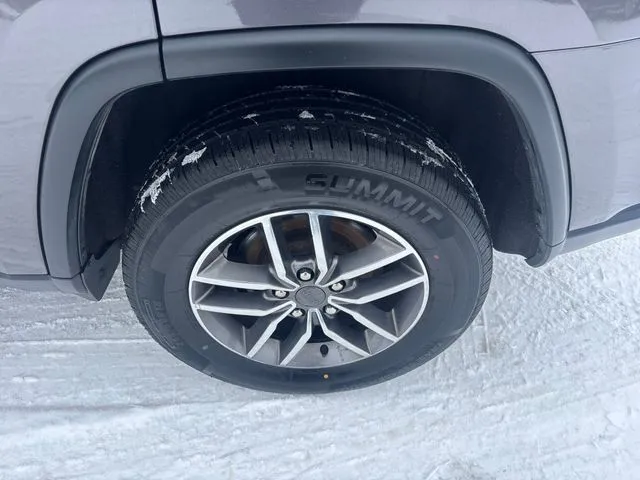 Jeep Grand Cherokee photo 15