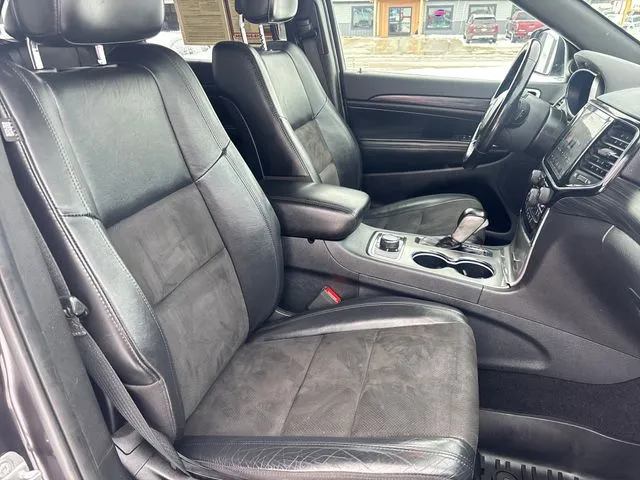 Jeep Grand Cherokee photo 38