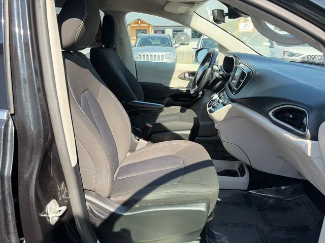 Chrysler Voyager photo 23
