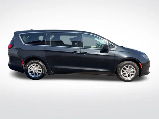 Chrysler Voyager photo 9