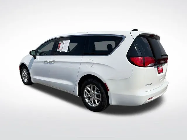 Chrysler Voyager photo 4
