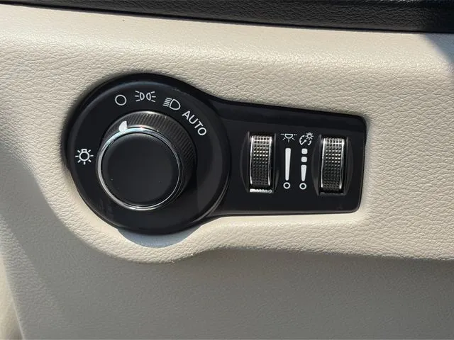 Chrysler Voyager photo 56