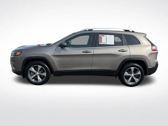 Jeep Cherokee photo 3