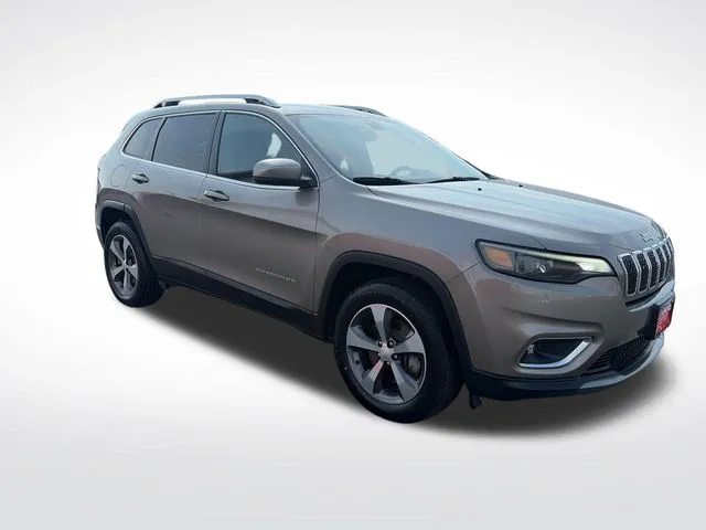 Jeep Cherokee photo 11