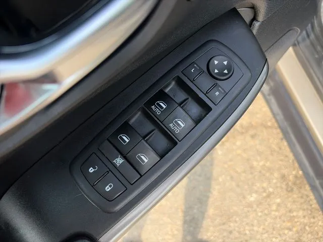 Jeep Cherokee photo 27