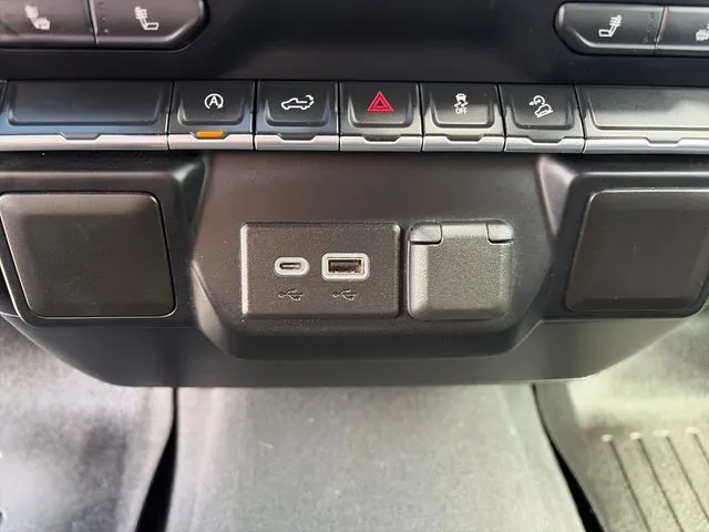 Chevrolet Silverado photo 55