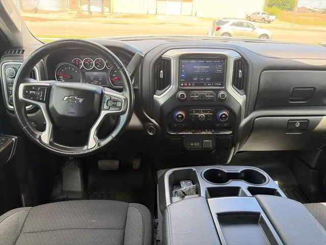 Chevrolet Silverado photo 33