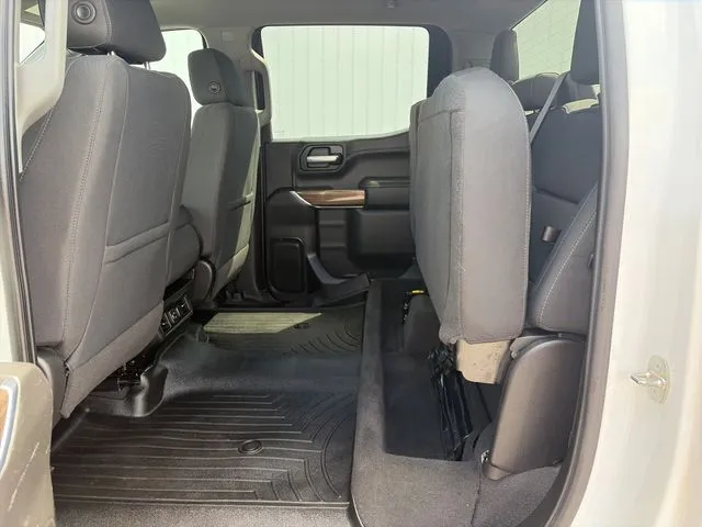 Chevrolet Silverado photo 43