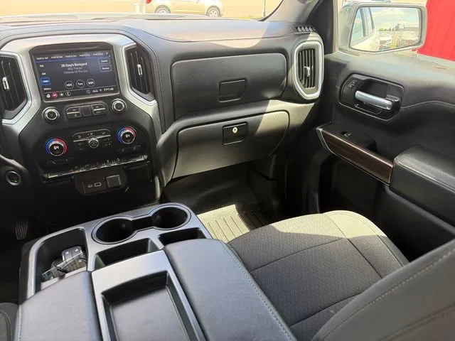 Chevrolet Silverado photo 34