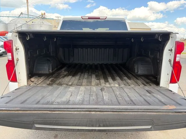 Chevrolet Silverado photo 44