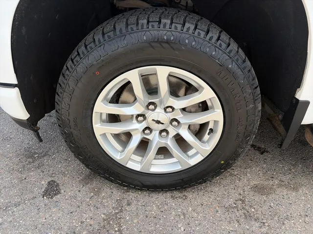 Chevrolet Silverado photo 13