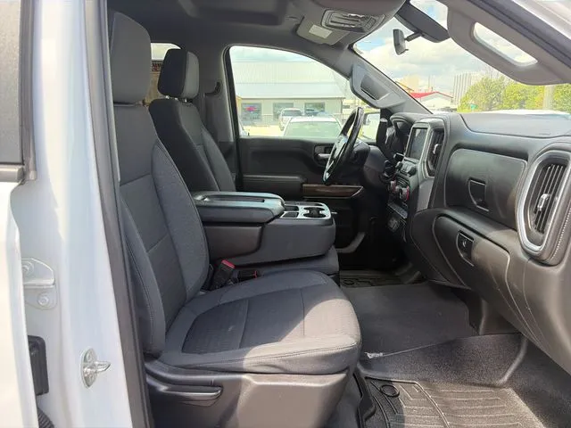 Chevrolet Silverado photo 24