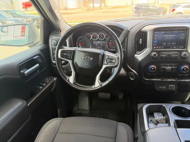 Chevrolet Silverado photo 31