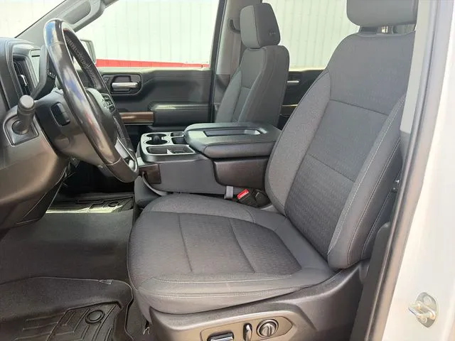 Chevrolet Silverado photo 40