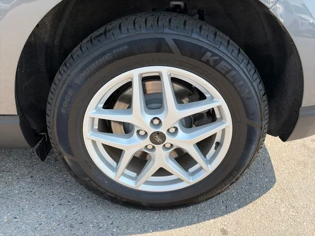 Ford Edge photo 16