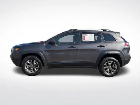 More photos of 2019 Jeep Cherokee Trailhawk at Nyhus Family Sales, MN