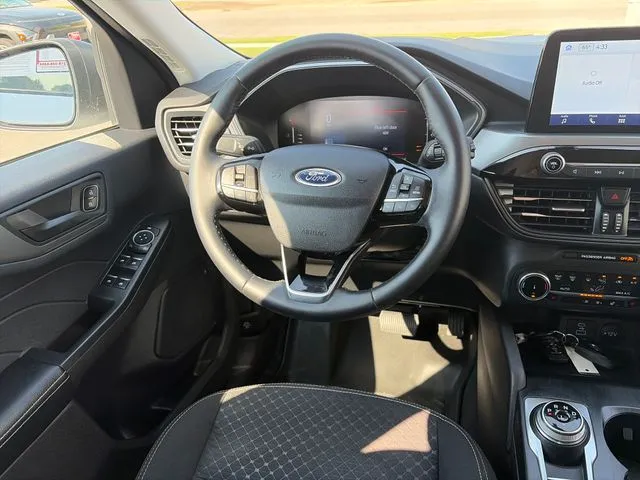 Ford Escape photo 30