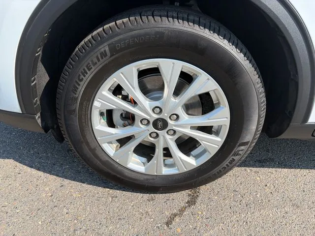 Ford Escape photo 12