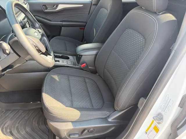 Ford Escape photo 38
