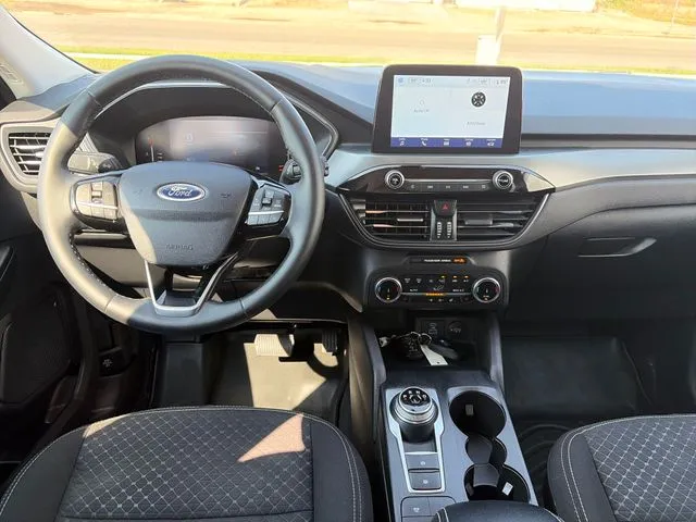 Ford Escape photo 32