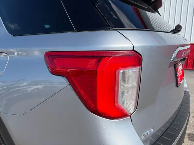 Ford Explorer photo 21