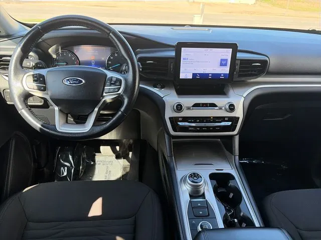 Ford Explorer photo 33
