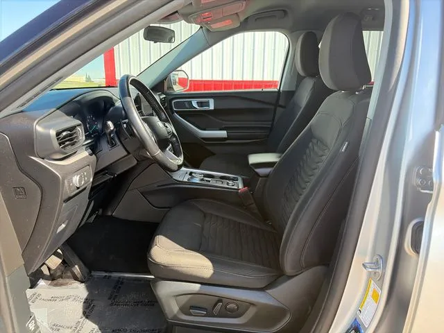 Ford Explorer photo 23