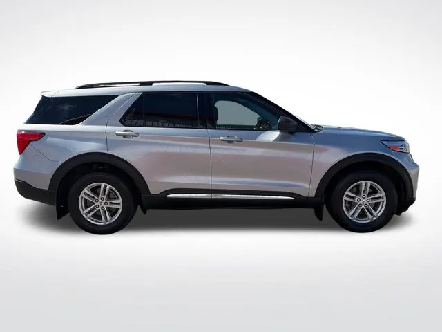 Ford Explorer photo 10