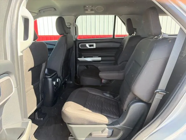 Ford Explorer photo 41