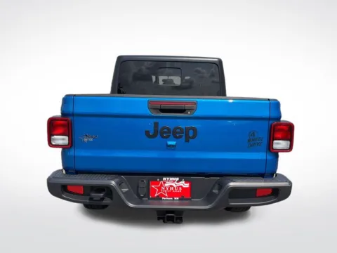 More photos of 2023 Jeep Gladiator Willys at Nyhus Family Sales, MN